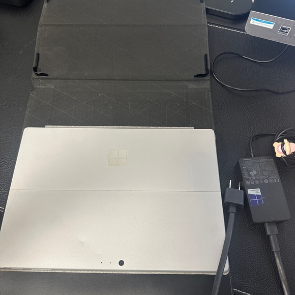 Surface Pro 4 Bundle - Picture 5 of 6